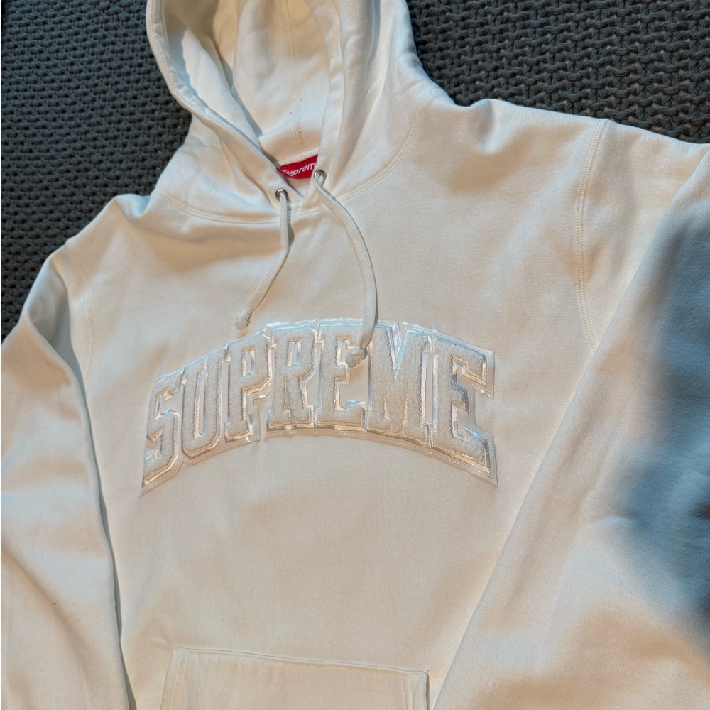 Supreme White Sweatshirt Hoodie Minimalist Design